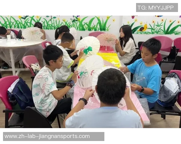 纸伞与足球的奇妙结合让传统艺术焕发新生机的创意之旅